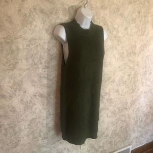 Green Knitted Sleeveless High-Collar Sweater Dress